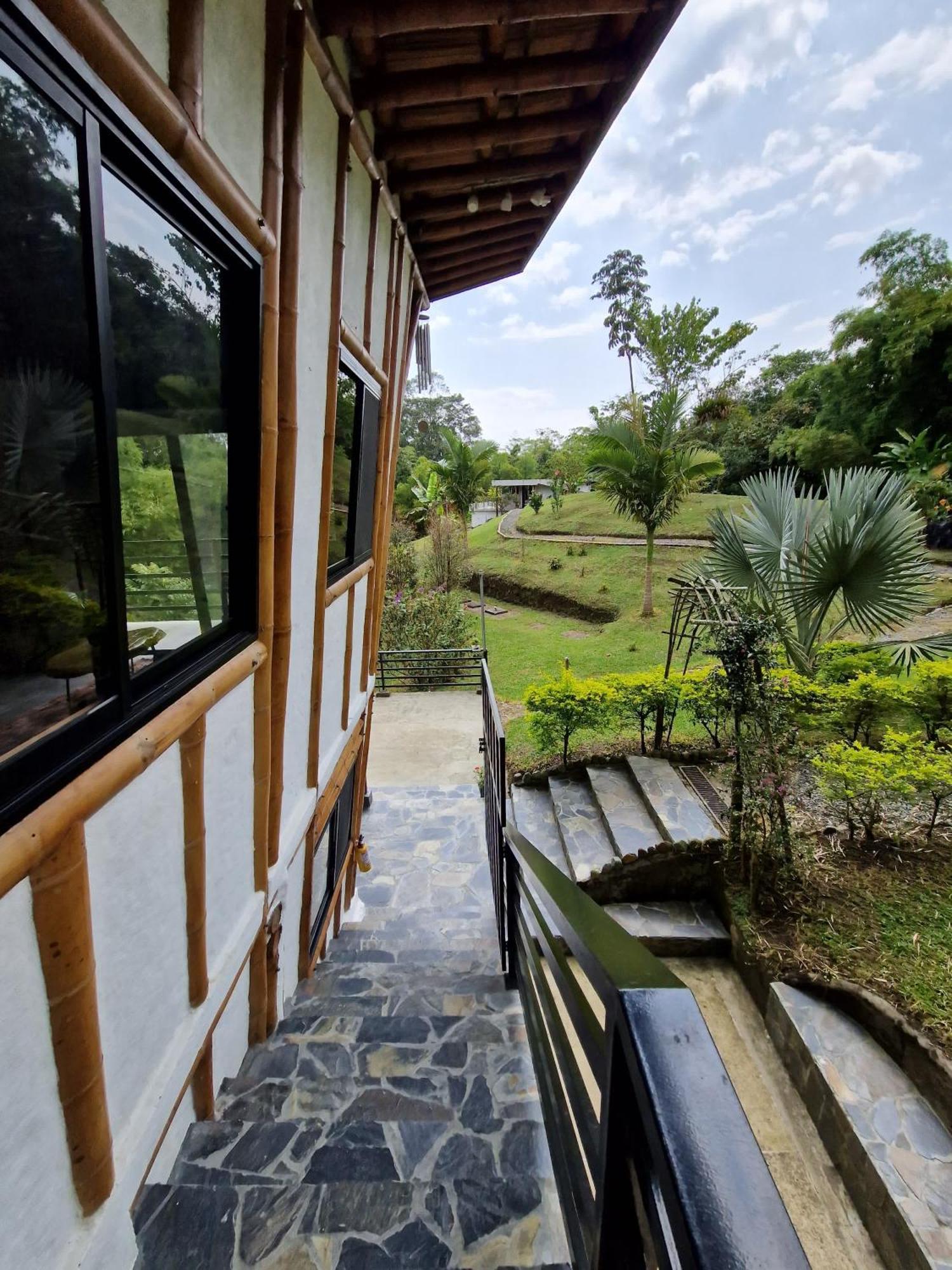 Hostal Bhutan Filandia Exterior foto